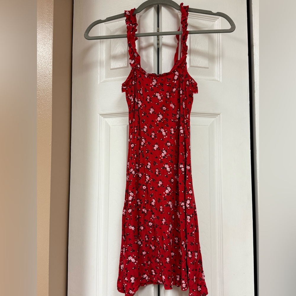 PrettyLittleThing Red Floral Dress